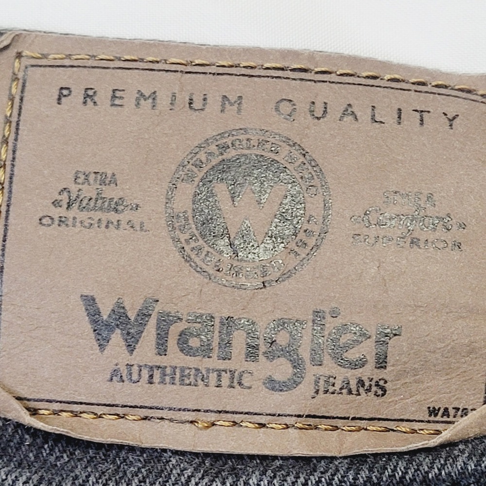 Wrangler Vintage Mens Faded Black Straight Leg Denim Jeans 42x30 - J73 - Picture 10 of 11
